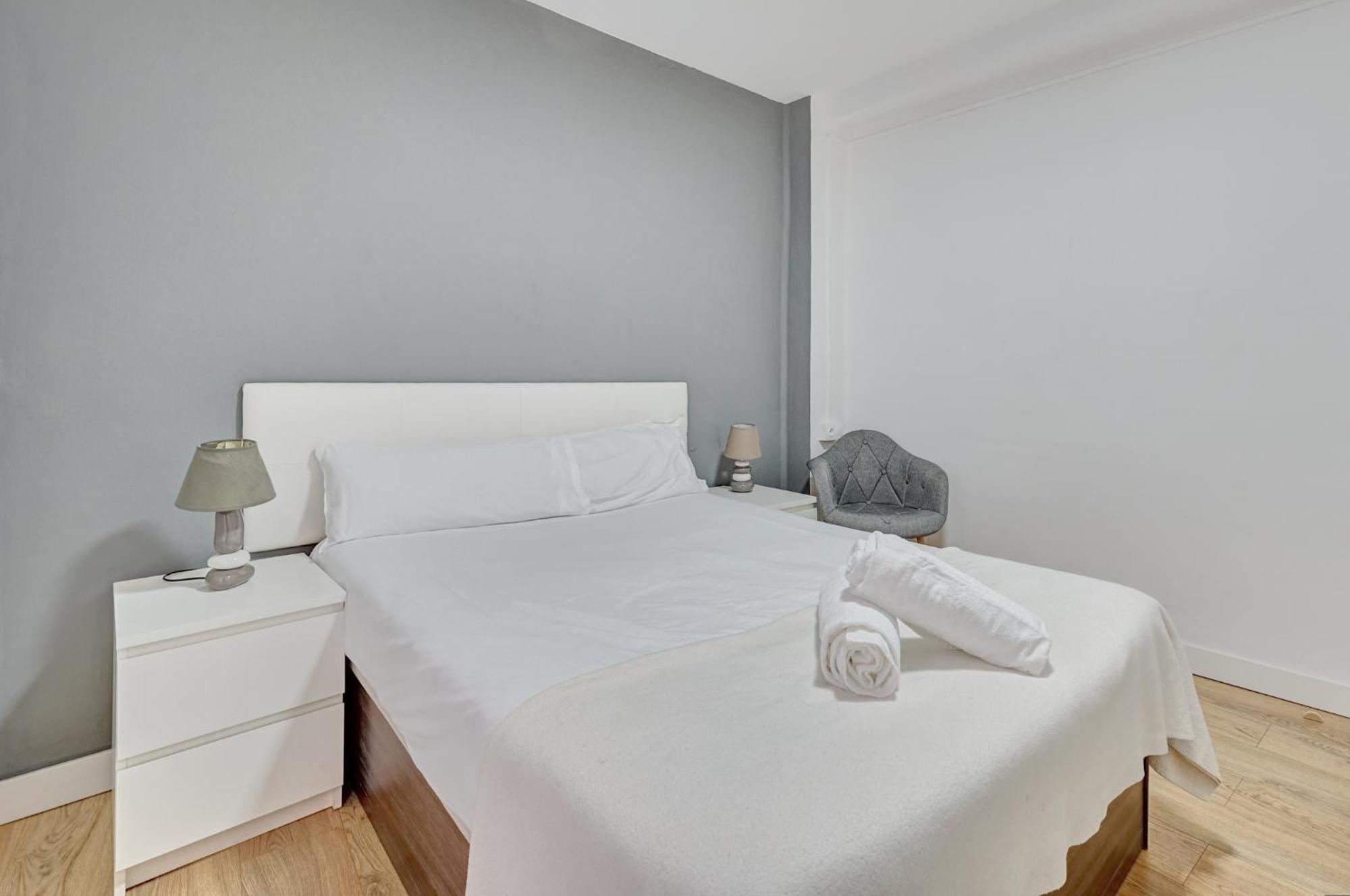 Zure Etxea By Clabao Apartment Pamplona Bagian luar foto